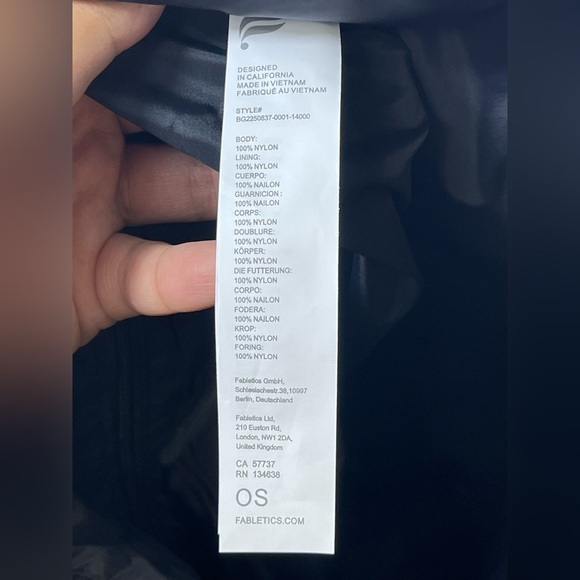 FABLETICS The Everyday Tote
Color: Black - Picture 6 of 10